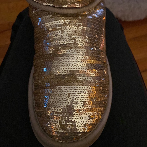 UGG Classic Gold Sequin Short Boots - Picture 14 of 14